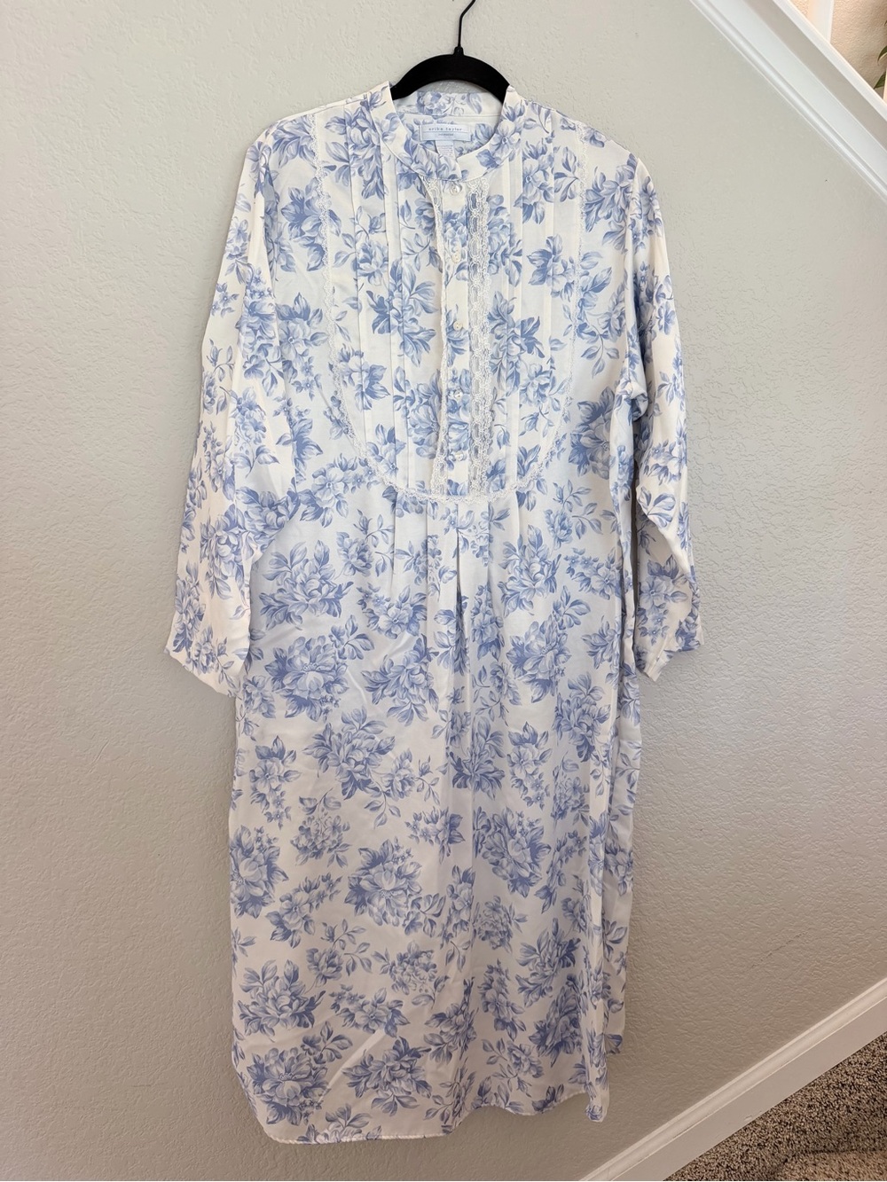 Erika Taylor Intimates Floral Lace-Trim Nightgown - Size M
